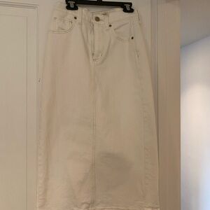 Universal Thread Cream Denim Skirt